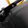 Detailaufnahme: Texas Premium 5370TR-WE Benzin-Rasenmäher, Fokus auf Einstellmechanismus.