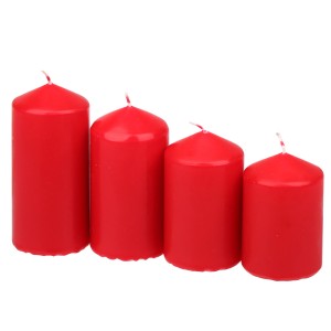 4er-Pack Steinhart Stumpenkerzen, Rubinrot, verschiedene Höhen.