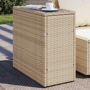 Beiger vidaXL Garten-Beistelltisch aus Rattan mit Glasplatte, 58x27,5x55 cm.