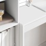 Detailansicht: Weißer vidaXL Schreibtisch aus Holzwerkstoff mit Ablageflächen.