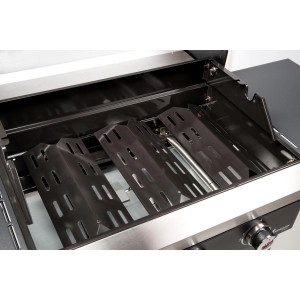 Innenansicht Landmann Gasgrill Rexon PTS 3.1 mit Brennern und Abdeckung.