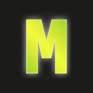 Reflektierender, gelber Klebebuchstabe "M" von Conacord, 8 cm hoch.