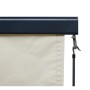 Creme-beige MCW Vertikalmarkise F42, Detail der dunklen Kassette und des Stoffes für Sonnenschutz.