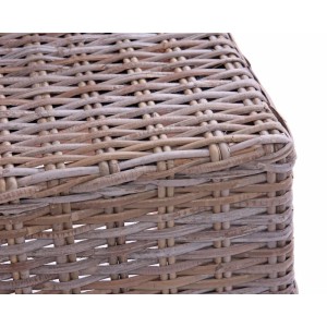 Detailansicht: Grauer Esszimmerstuhl aus Kubu-Rattan, 2er-Set ohne Kissen.