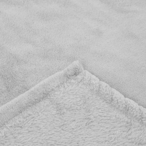 Nahaufnahme: Graue Bestlivings Kuscheldecke mit Ärmeln, weiches Polyester, Decken & Überwürfe.