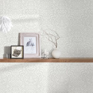 Elegante, graue Barock Ornament Tapete von Bricoflor mit Textil-Vlies Oberfläche.