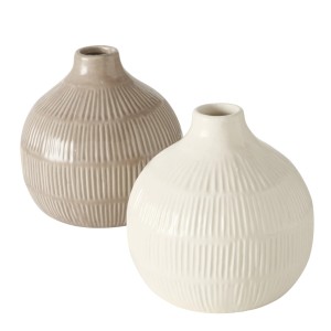 Zwei Boltze Home Vasen Kaylee, beige und weiß, Ø 12 cm, aus Steingut mit Relief.