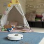 Kärcher Saugroboter RVC 3 mit Wischfunktion auf blauem Teppich im Kinderzimmer.