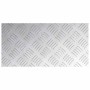 Silberne Aluminium Rautenscheibe 40x20 cm mit Riffelblechmuster. Ideal als rutschfeste Stufenmatte.