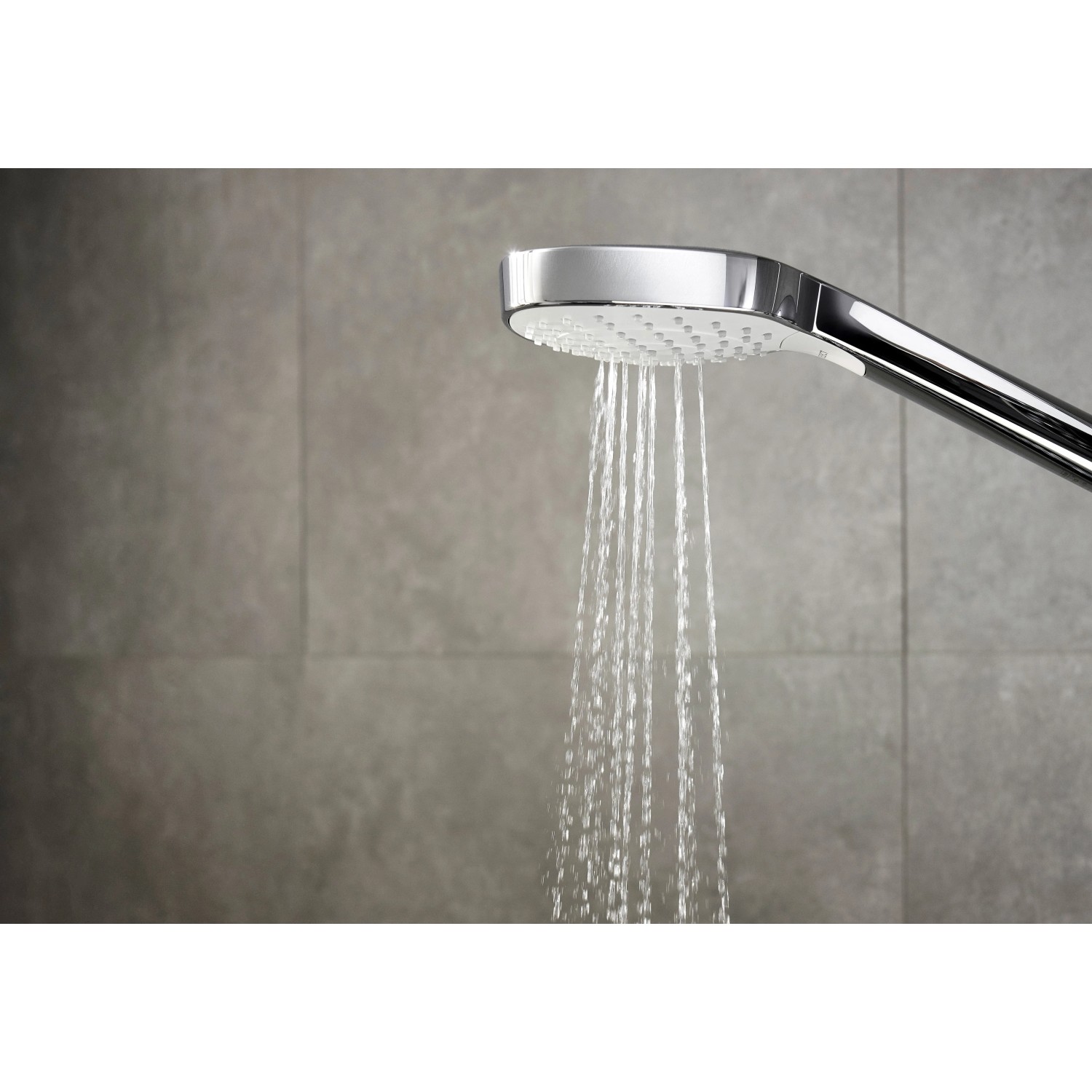 Hansgrohe Croma Select E Vario Handbrause, 3 Strahlarten, Weiß-Chrom, mit Wasserstrahl.