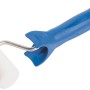 LUX Schaumroller, 5 cm breit, mit blauem Kunststoffgriff für feine Lackierarbeiten.