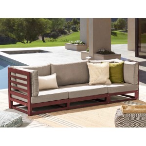 Beliani Gartensofa TRANI, dunkelrot, mit Holzrahmen und grauen Kissen. Modulares Lounge-Set für Garten und Terrasse.