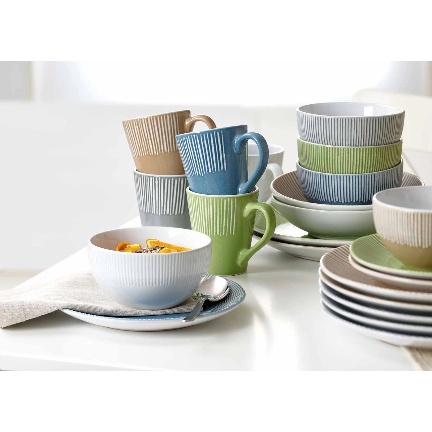 Ritzenhoff & Breker Banda Speiseteller, 27 cm, Grün, Geschirr-Set mit Streifen-Relief.