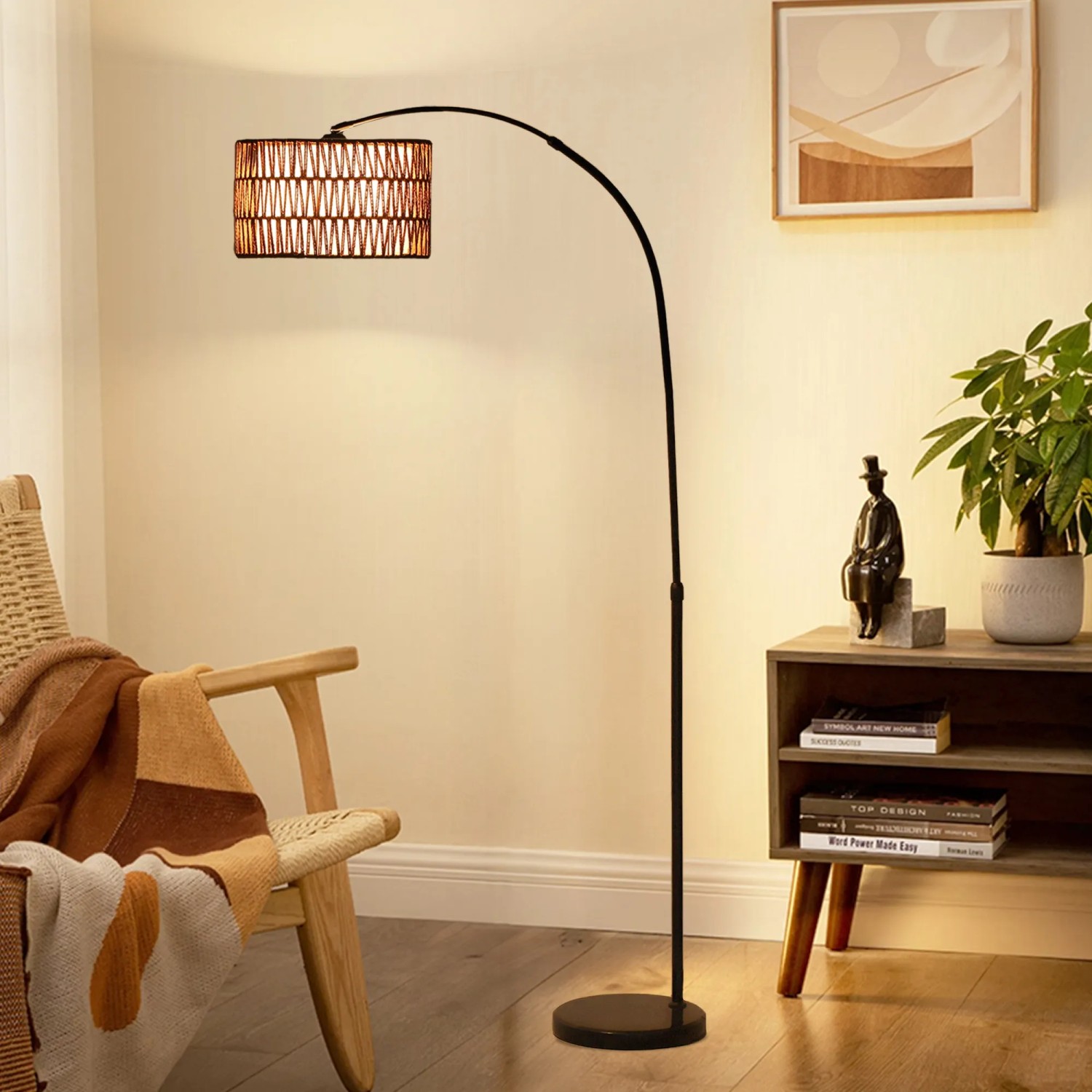 Schwarze HOMCOM Stehlampe mit braunem Lampenschirm aus Hanfseil und Marmorfuß. Höhenverstellbare Innenleuchte.