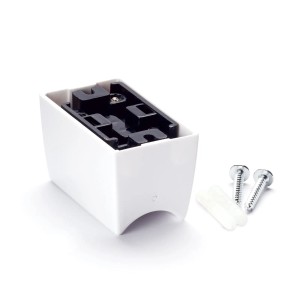 Weiße Orion Lightstyle Lampenfassung S14D aus Kunststoff mit Schrauben und Dübel.