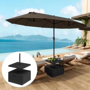 Schwarzer Outsunny Schirmständer mit Tisch, 53x53x45cm, neben Pool mit Sonnenschirm.