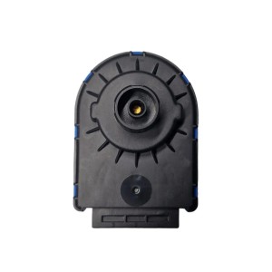 Schwarzer Stellmotor für 3-Wege-Ventil 230V, 7,5 mm Hub. Präzise Ventilsteuerung für Heizungs-Installation.