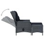 Dunkelgrauer vidaXL Poly-Rattan Gartensessel mit Fußhocker und schwarzen Kissen, verstellbare Rückenlehne.