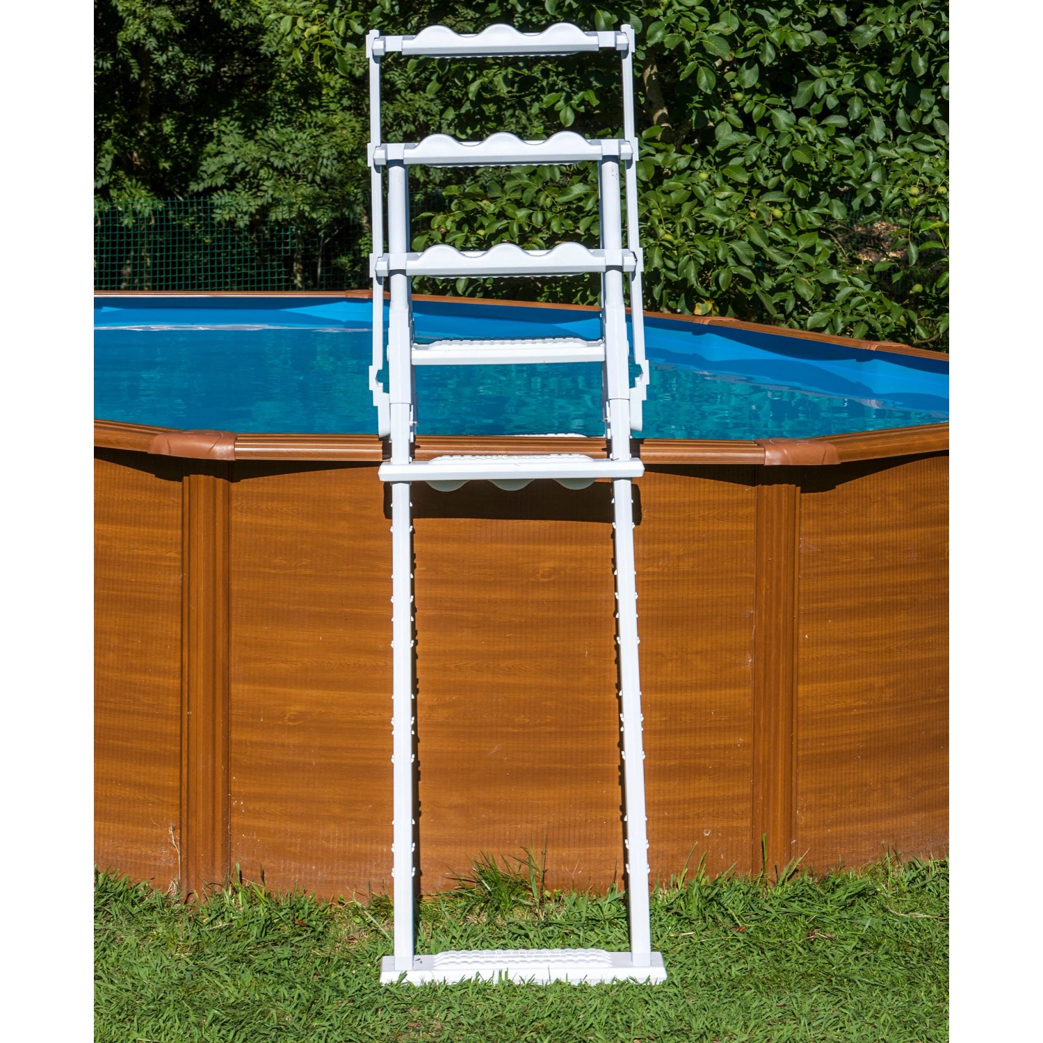Weiße Gre Sicherheitsleiter aus HDPE mit 2x4 Stufen für Aufstellpools.