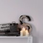 A.S. Création Strukturprofiltapete mit feinem Streifenmuster in hellem Farbton. Dekorative Tapete für Wohnräume.