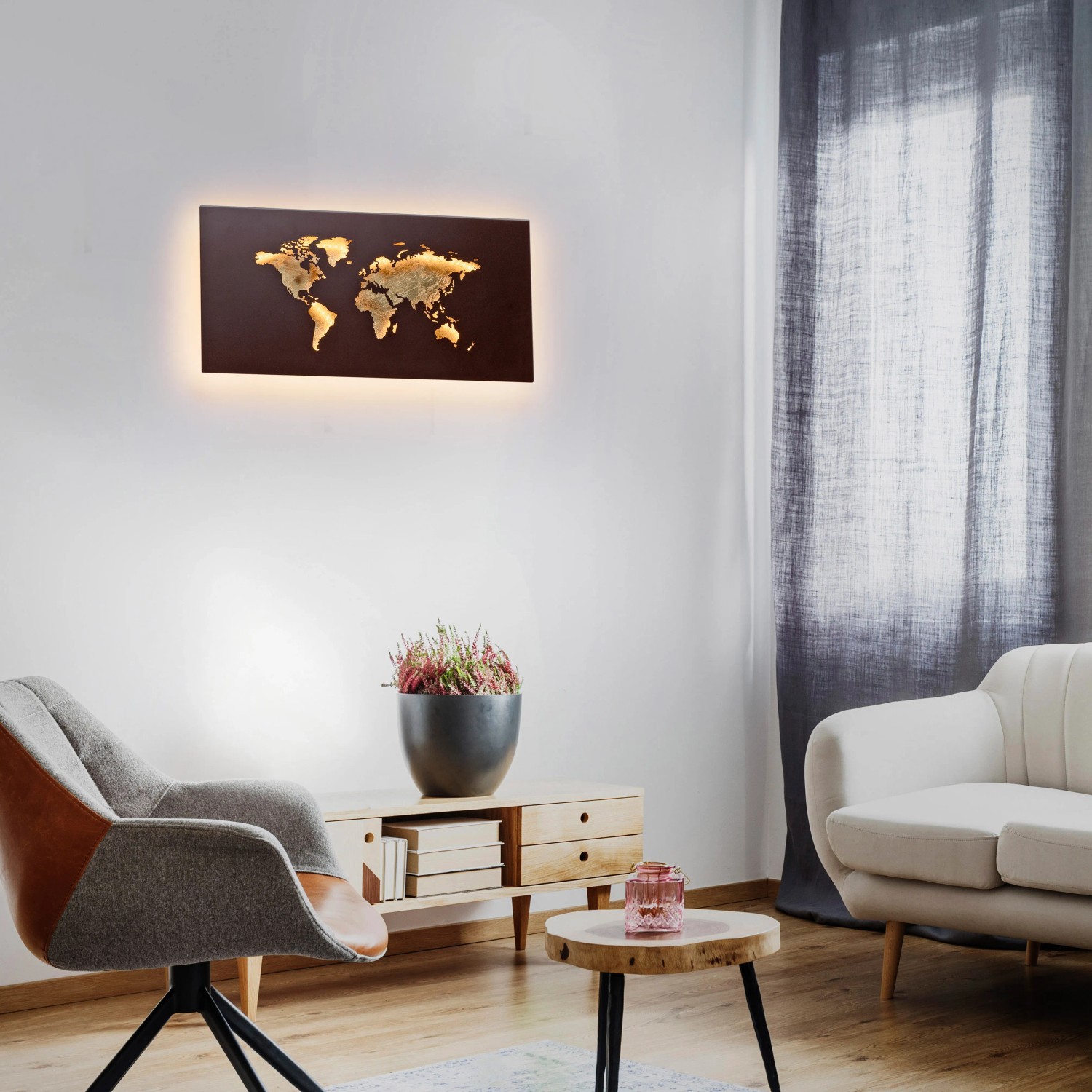 Paul Neuhaus LED-Wandleuchte Map in Rost-Optik, 60x30 cm, mit Weltkarte und indirektem Licht.