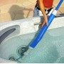 Canadian Spa Whirlpool Sauger Set Deluxe im Einsatz zur Poolreinigung.