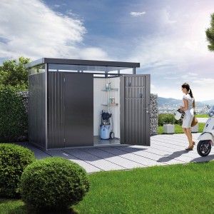 Biohort HighLine Gerätehaus, dunkelgrau-metallic, mit Doppeltür und Regalen. Gartengerätehaus aus Metall.