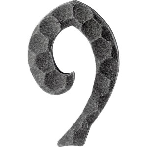 Schwarze Hausnummer 9 von AnsaPro aus verzinktem Schmiedeeisen.
