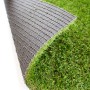 Primaflor Kunstrasen Milo, 4x25m Rolle, Detailaufnahme der Rückseite und der grünen Oberfläche.