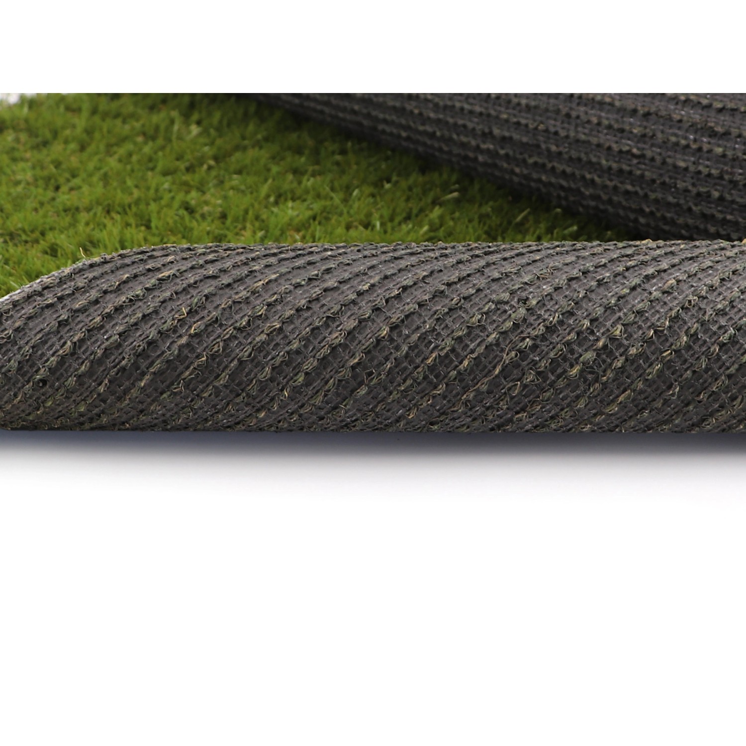 Aufgerollter Primaflor Kunstrasen Korsika, wetterfest und langlebig für Garten und Balkon.