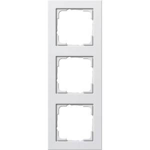 Gira Abdeckrahmen 3-fach E2, reinweiß matt, für Schalter und Steckdosen.