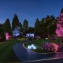 Beleuchteter Garten mit Paulmann Outdoor P&S Neon Stripe RGB, 2m, für stimmungsvolle Außenbeleuchtung.