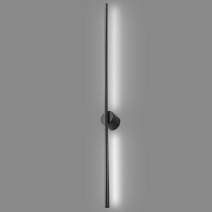 Schwarze LED-Wandleuchte Lana von Lamkur, 120 cm, minimalistisches Design für Innenräume.