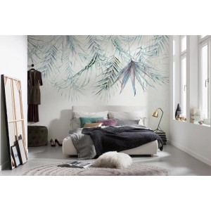 Schlafzimmer mit Komar Vliestapete Palm Spring (350x250 cm) mit Palmenmuster.