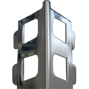 Detailaufnahme eines Edelstahl Innenputzprofils (10 mm x 2500 mm) für exakte Kanten im Innenbereich.