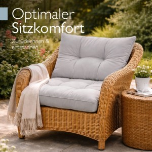 Hellgraues Beautissu Lounge Kissen Set auf Rattan-Sessel. Sitz- & Rückenkissen für Gartenmöbel bieten optimalen Sitzkomfort.