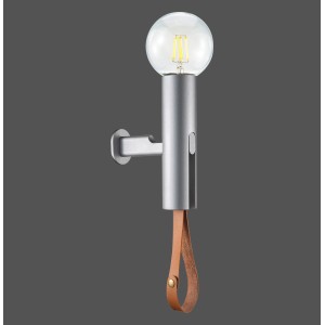 Just Light Wandleuchte Turn me Stahl, H 20,7 cm. Silberne Lampe mit braunem Lederband und Glühbirne.
