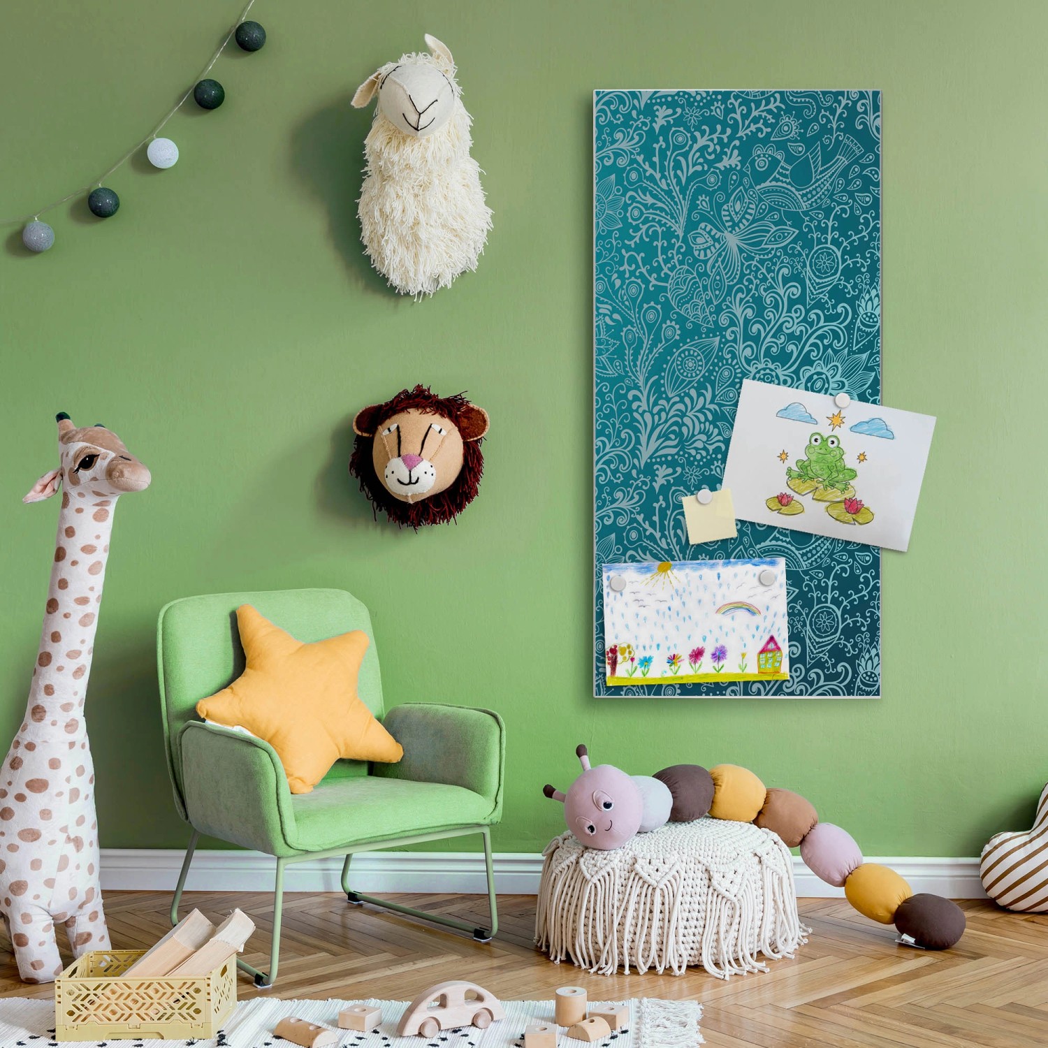 Banjado Magnettafel 37x78cm mit Mandala Landschaft Motiv im Kinderzimmer.