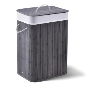 Grauer Juskys Bambus Wäschekorb Curly mit Deckel, Wäschesack und Tragegriffen.