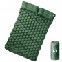 Grüne selbstaufblasende Doppel-Isomatte mit integrierten Kissen und Packtasche für Camping & Outdoor.