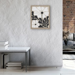 Art Universe Leinwandbild Boho Flowers 40x50cm. Stilisiertes Blumenmotiv in Schwarz-Weiß auf Beige, gerahmt, an weißer Wand.