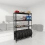 Schwarzes Stahl Reifenregal mit 3 MDF-Ablagen und Platz für 6 Autoreifen. Ideal für Garage oder Werkstatt.