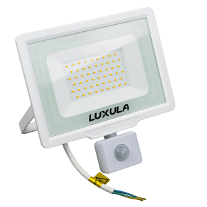 Weißer LUXULA LED-Außenstrahler 50W mit Bewegungsmelder, 4000K Neutralweiß, IP65 wetterfest.