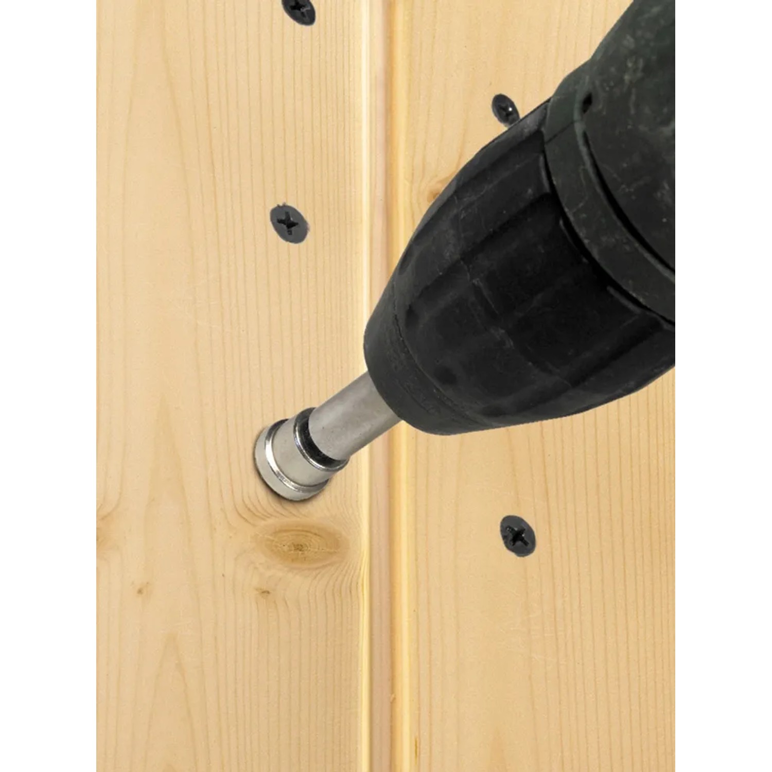 Wolfcraft Bit-Set mit Tiefenanschlag im Einsatz: Schraube wird in Holz gedreht.