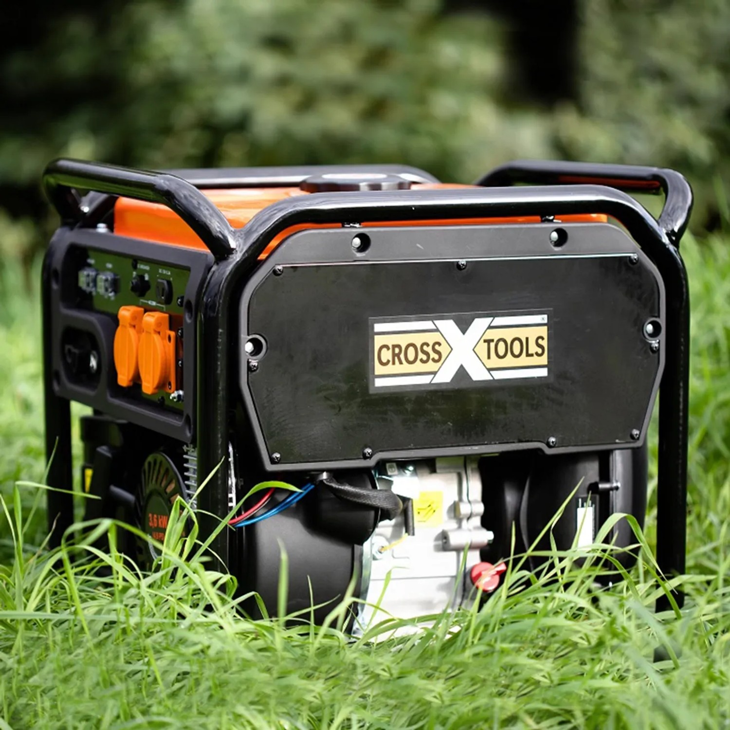 Cross Tools Notstromaggregat CPG 4000 INV, 8,5 l, Inverter Stromerzeuger für Haus und Garten.