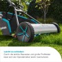 Gardena Spindelmäher Plus 400 mit Fangkorb im Detail auf Rasen.