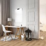 Wohnraum mit Classen HydroClick Vital Eiche Vinylboden in Holzoptik.