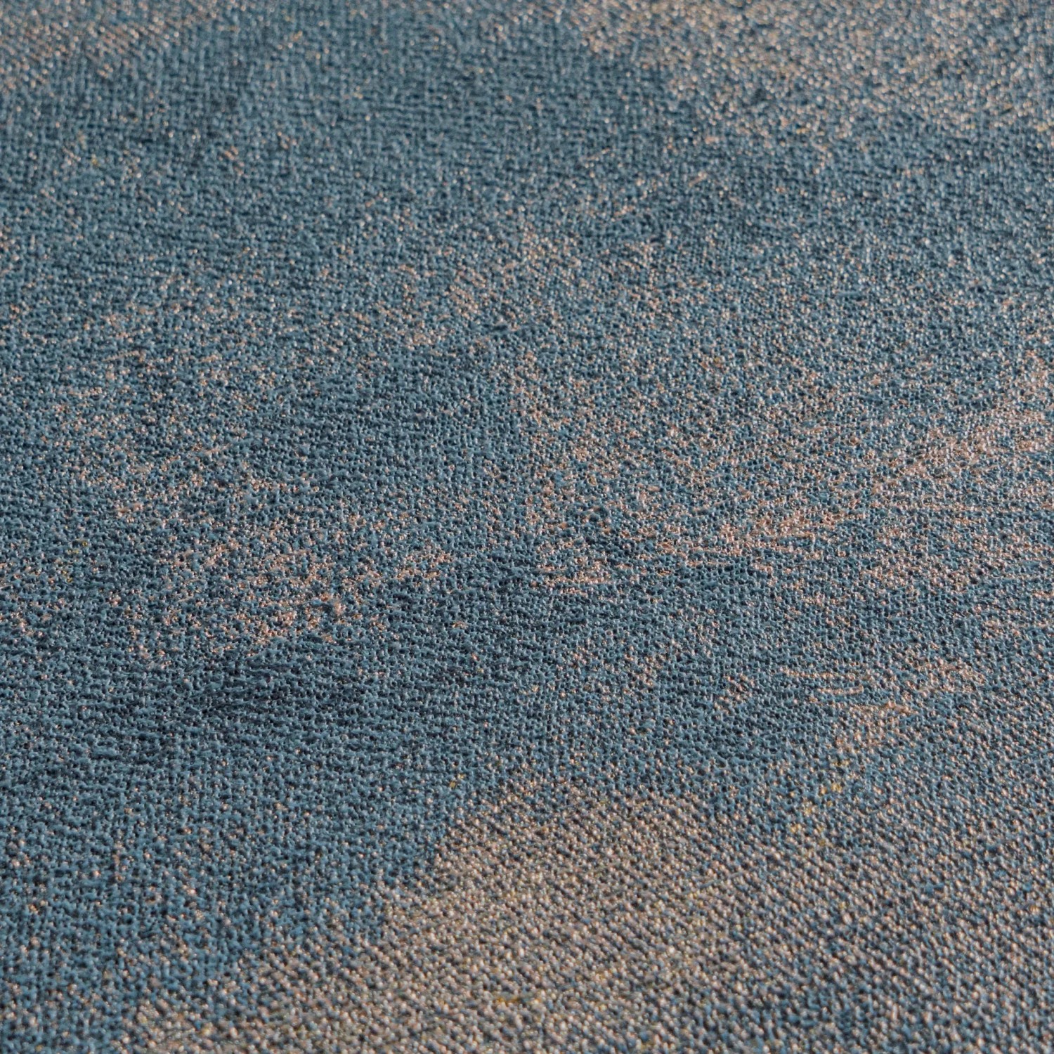 Detailansicht der A.S. Creation Vliestapete Abstrakt Landschaft in Dunkelblau mit strukturierter Oberfläche.