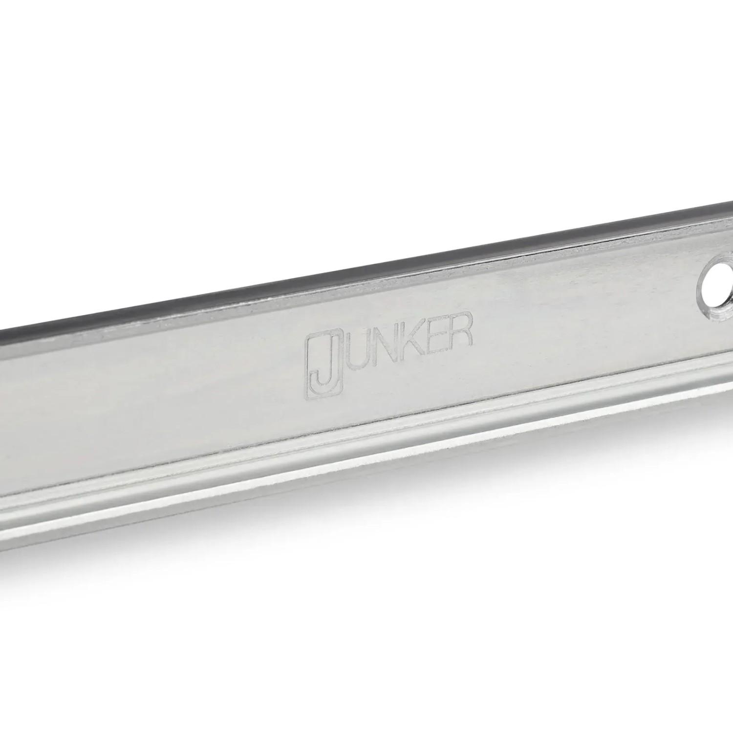SOTECH Vollauszug aus verzinktem Stahl mit JUNKER Logo, Soft Close, 550 mm Länge.