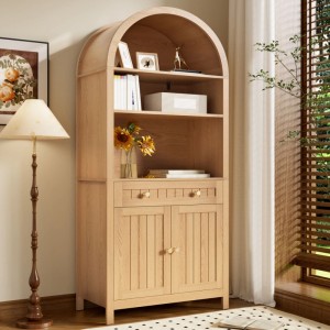 Merax Hochschrank aus hellem Holz mit Bogenfront, offenen Regalen, Schublade und Doppeltüren. Für Wohnzimmer & Küche.